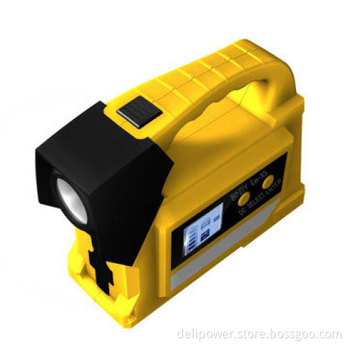 Multifunction car jump starter, with four high-performance, 4400mAh LiFwP04 cells